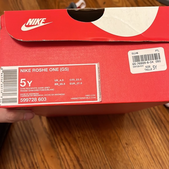 Nike Roshe One 5Y (GS) - Gym Red/White - Dark Grey - Picture 3 of 4